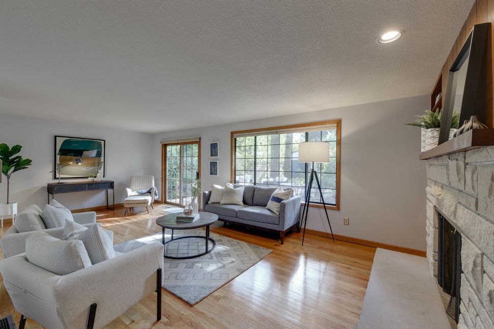 Portland, Oregon Living Room After Dennison Capen Group Staging